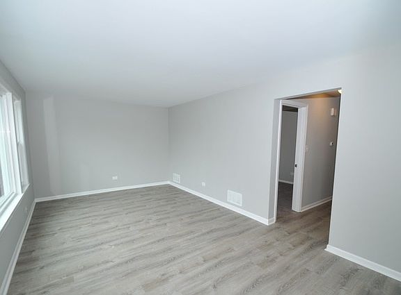 4th image of 12721 S Carpenter St