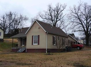 1019 Nooney St, Poplar Bluff, MO 63901