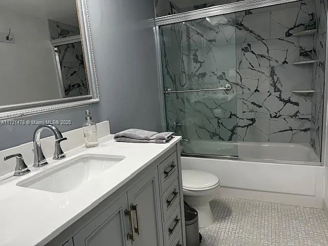 5401 Collins Ave #430 — Photo 43
