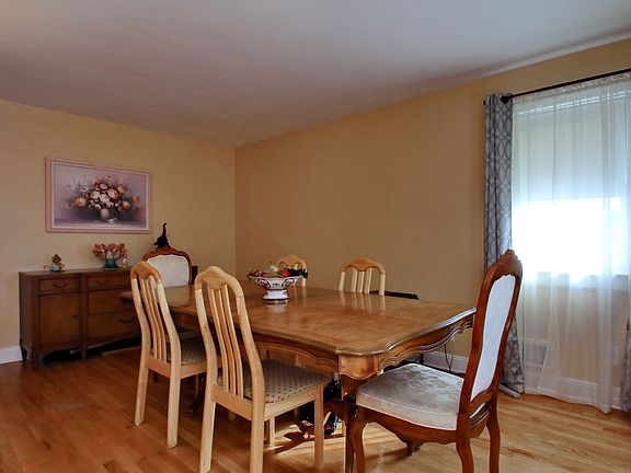 Formal Dining
