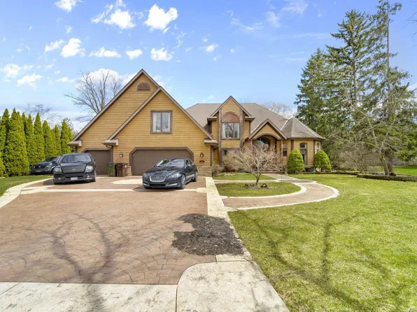 2312 South Brookland ROAD, New Berlin, WI 53151