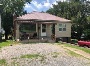 417 Dolliver St, Glenville, WV 26351