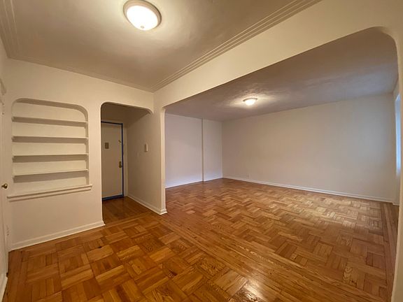 2nd image of 1358 Sheridan Ave #O