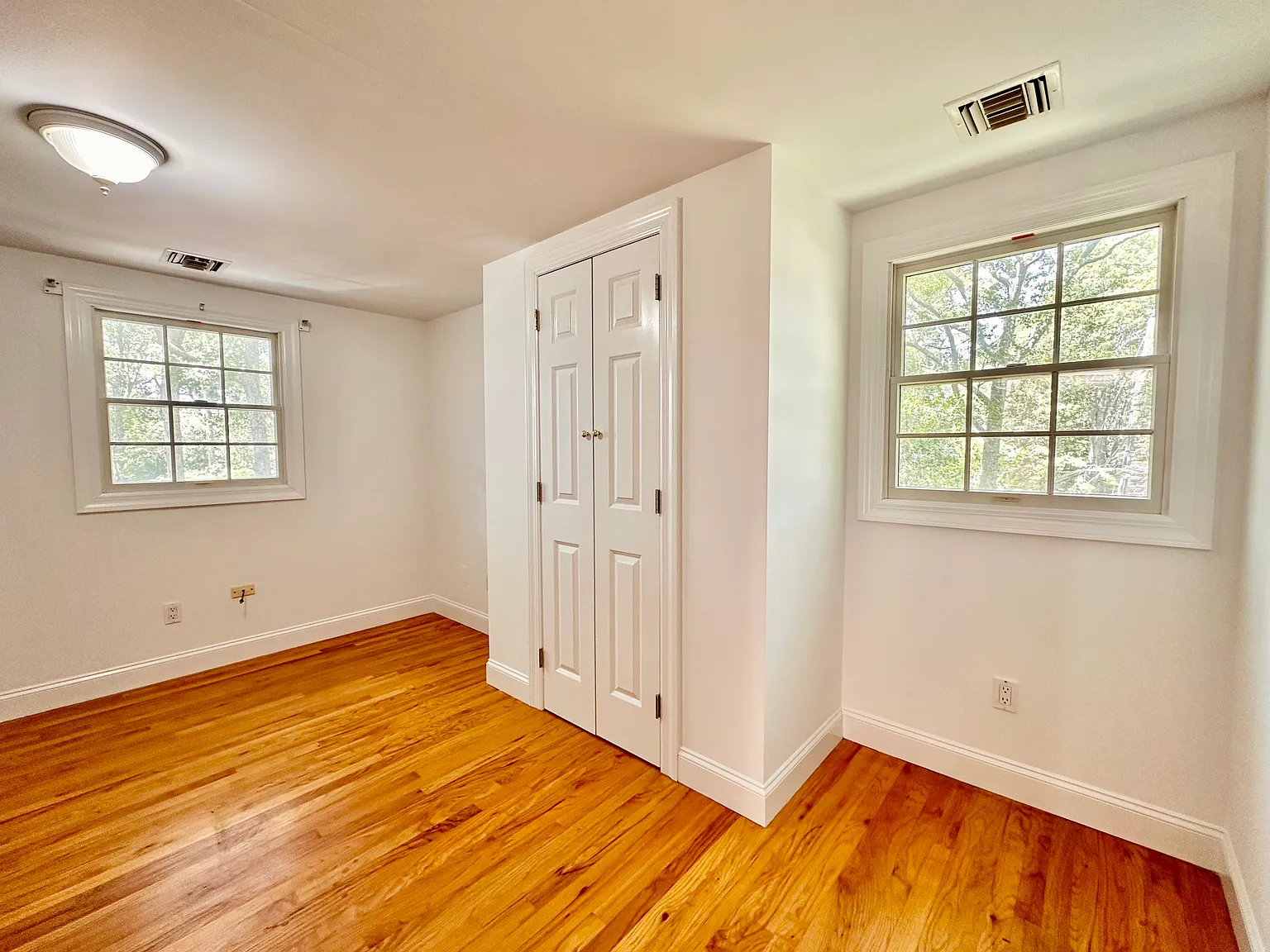 Apartment over Garage — Photo 3