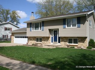 1017 Mae St, Storm Lake, IA 50588