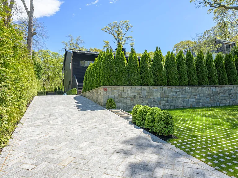 18 Knoll Rd — Photo 5