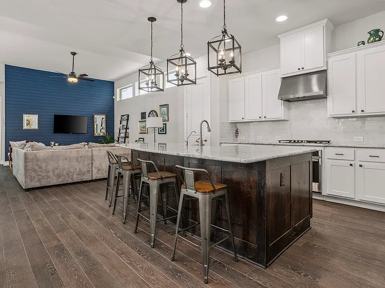 1825 Oak Trail Dr — Photo 5