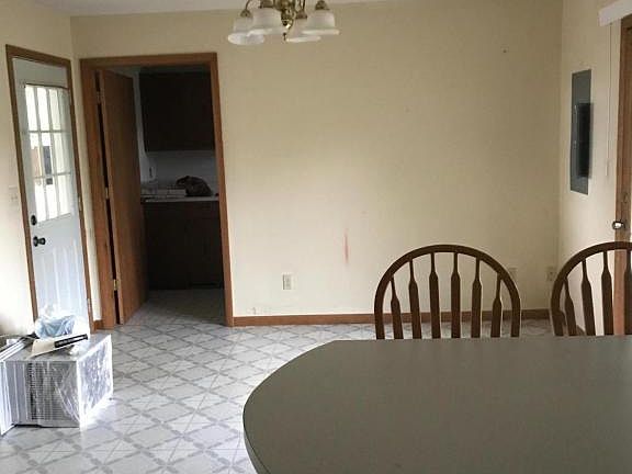 5th image of 916 Morris Ave