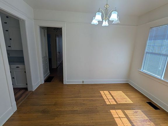 4th image of 435 N 2nd St