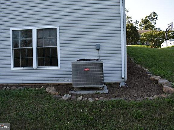 4th image of 24 Brooklyn Dr