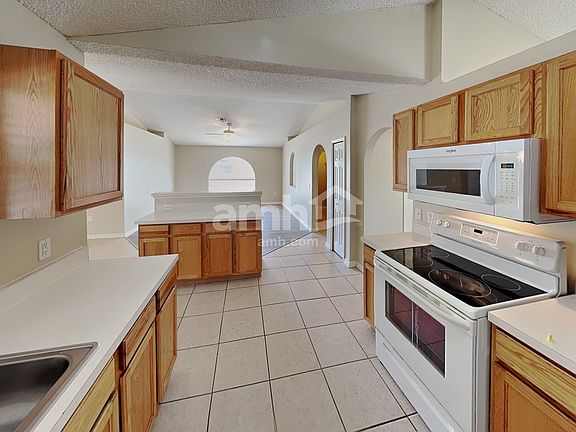 4th image of 2925 Canyon Trail Ln