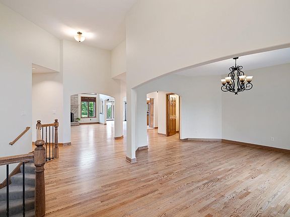 3rd image of 15120 W 154th Pl