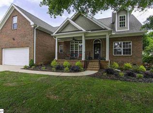 2 Manorwood Ct, Simpsonville, SC 29681