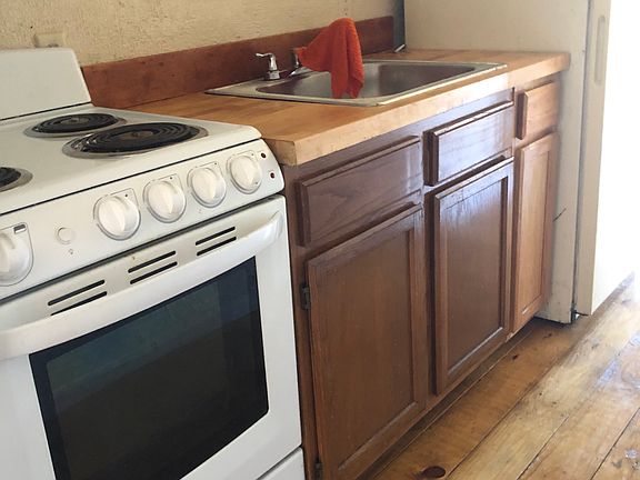 2nd image of 632 University Walk APT 3