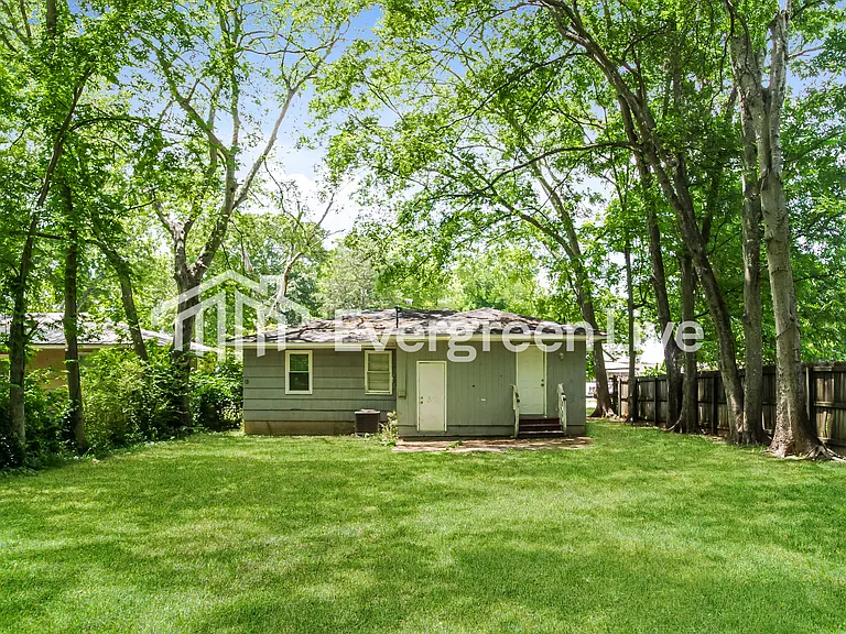 216 8th Ave SW — Photo 15