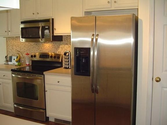 4th image of 10379 Scarlet Oak Dr