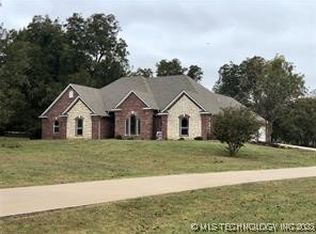1498 Deer Run Dr, Fort Gibson, OK 74434