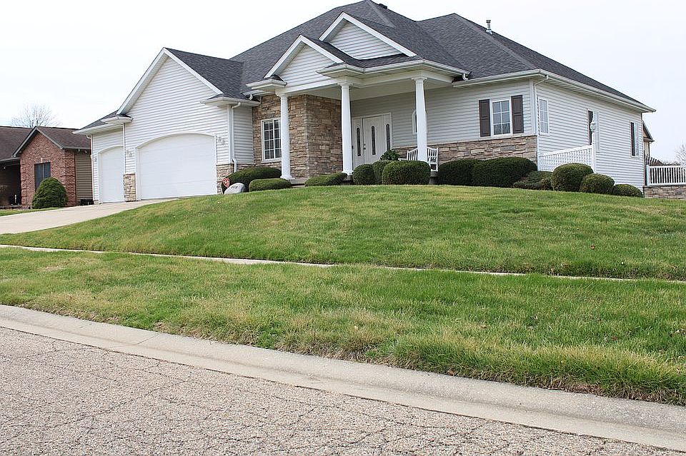 1st image of 203 Heatherstone Dr