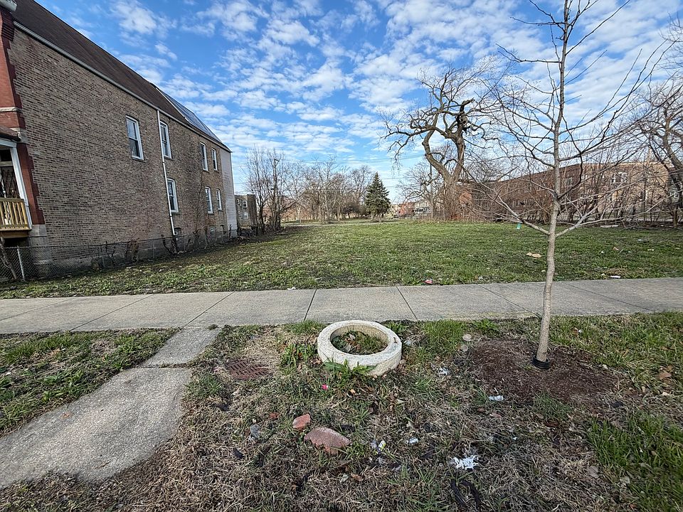 1st image of 6404 S May St