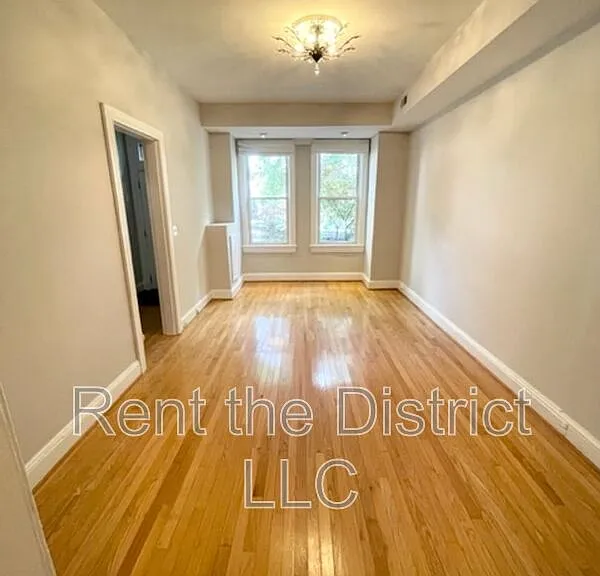 525 5th St NE — Photo 6