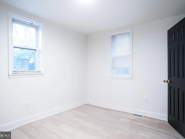 1221 N Randolph St #1 — Photo 10