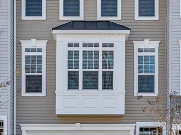 602 Savile Row Ter, Purcellville, VA 20132