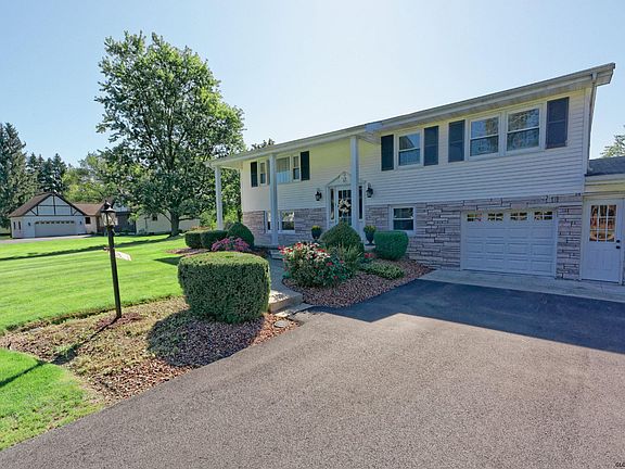 3rd image of 5 James Dr