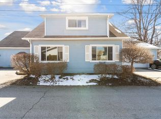4353 S 2nd St, Luna Pier, MI 48157