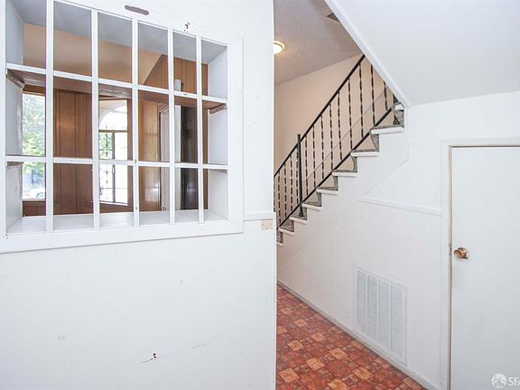 3rd image of 2567 Bryant St