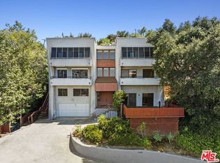 3740 Multiview Dr, Los Angeles, CA 90068