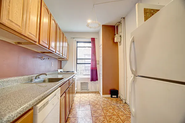 Rented by Corcoran | media 18