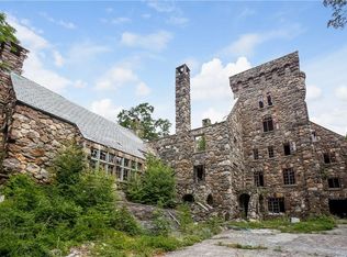 22 Allapartus Rd, Ossining, NY 10562