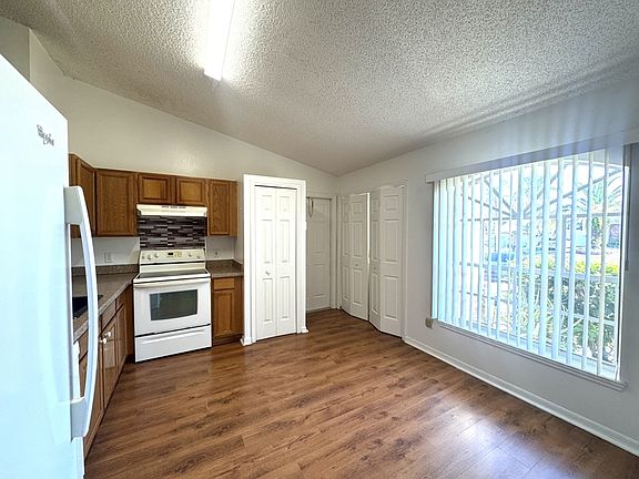 3rd image of 1648 Dunlap Dr