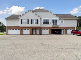 636 Olde English Cir, Howell, MI 48855