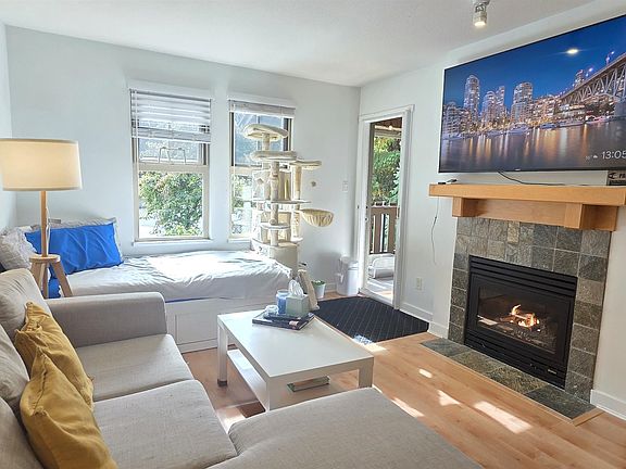 2nd image of 15 Smokey Smith Pl #201