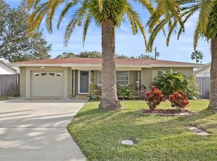 1645 Cardinal Dr, Dunedin, FL 34698