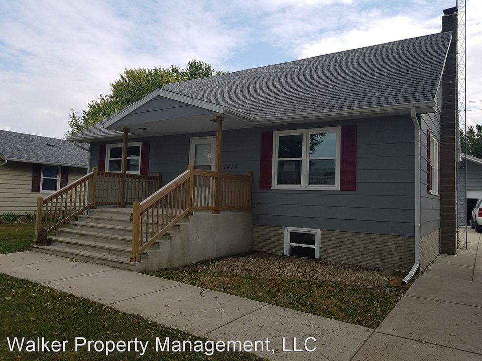 1st image of 1418 Craig Ave