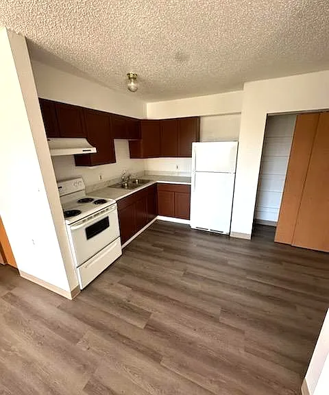 420 S Gustin St — Photo 4