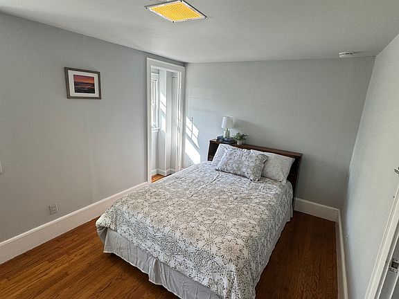 5th image of 29 Staples St #1