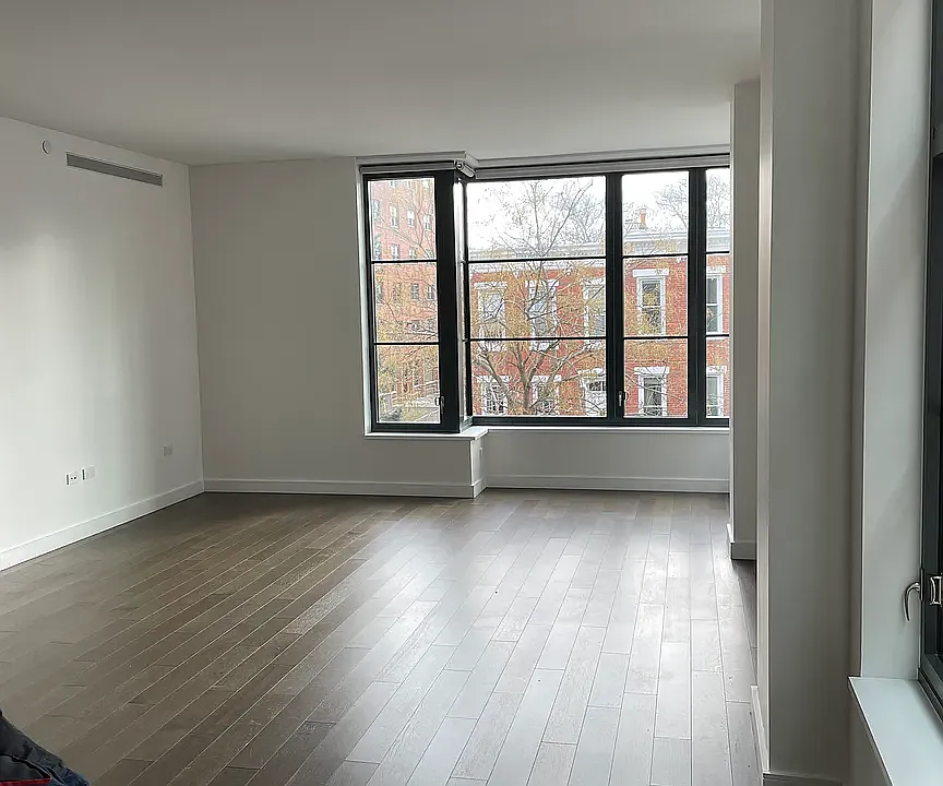 345 Carroll St #3A