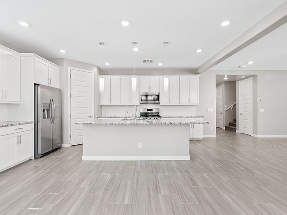 5th image of 1154 E Thompson Way