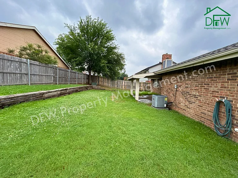 2412 Amber Hill Ln — Photo 78