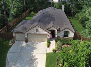 9009 S Comanche Cir, Willis, TX 77378