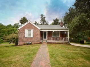 408 W Pine St, Graham, NC 27253