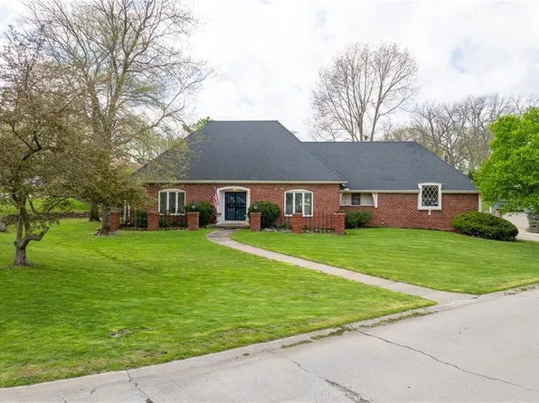 3312 E Colony Sq, Saint Joseph, MO 64506