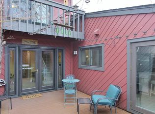 1014 N Camelot Dr, Boise, ID 83704