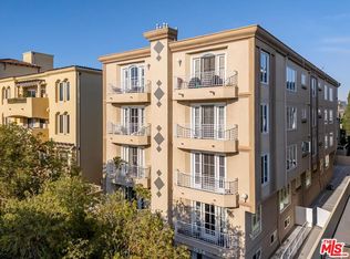 1534 Amherst Ave APT 302, Los Angeles, CA 90025