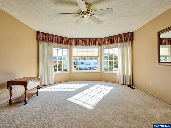 5th image of 2015 Camellia Way
