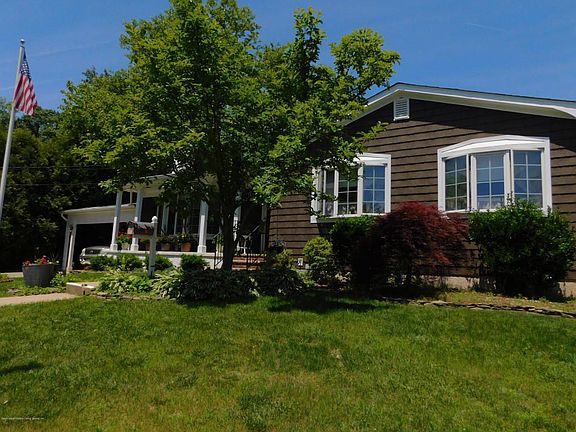2nd image of 117 Hawley Ave