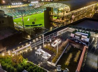 1725 SW Salmon St #614, Portland, OR 97205